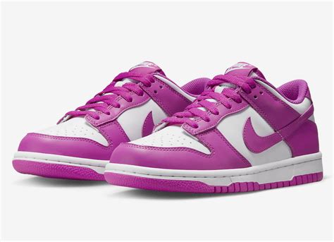 nike dunk active fuchsia